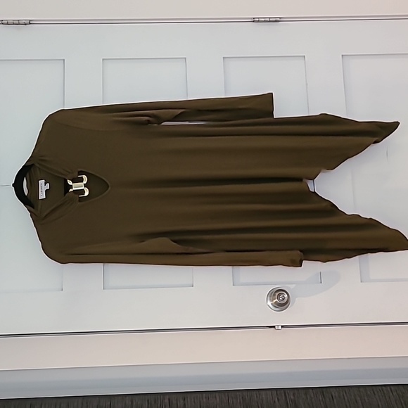 Carmen Top - Picture 1 of 5